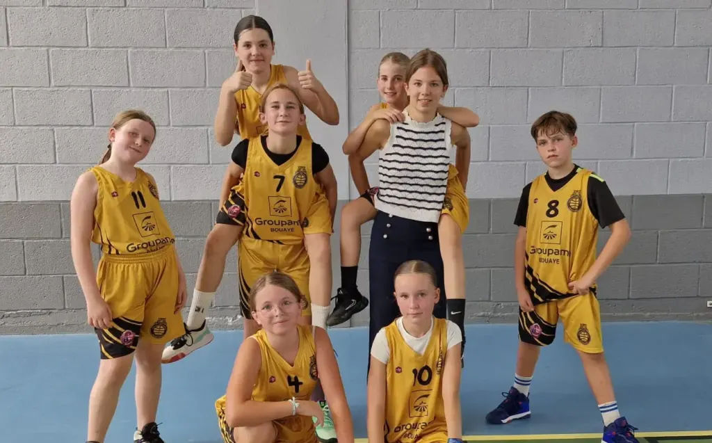 L’équipe U13 Féminines D2 de l’AS Brains Basket