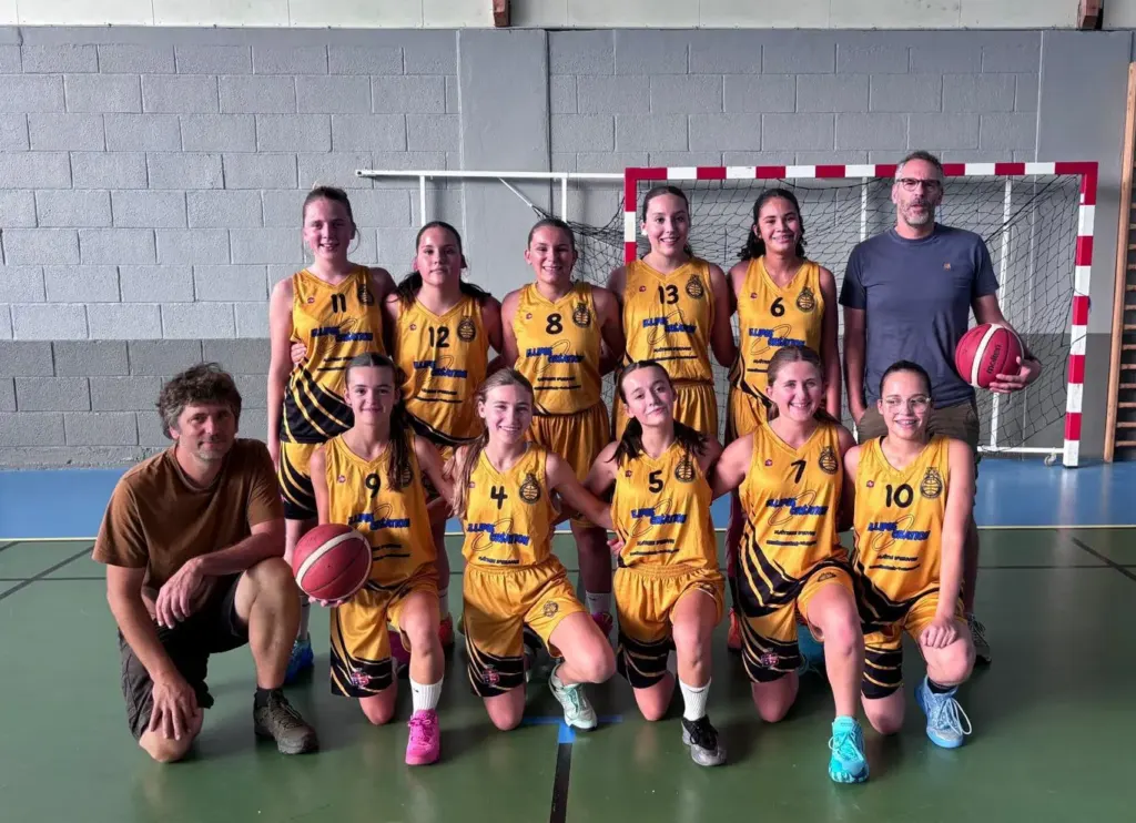 L’équipe U15 Féminines D2 de l’AS Brains Basket